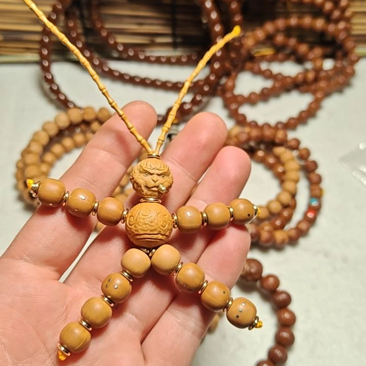 核桃手串/手链金**和饕餮小人