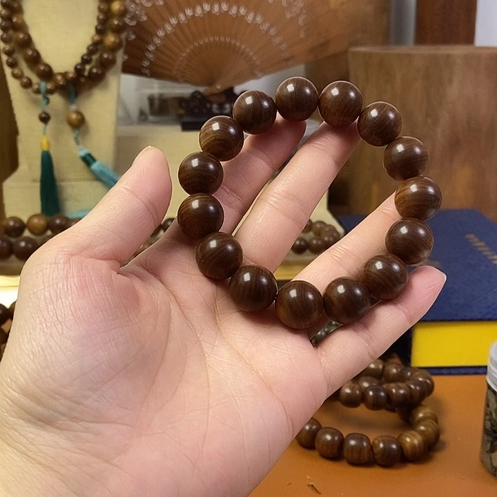 檀香木老山檀香黑肉沉水1.5手串
