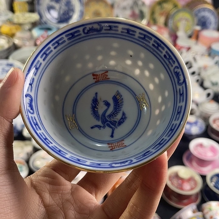 瓷片今天爱吃大米饭