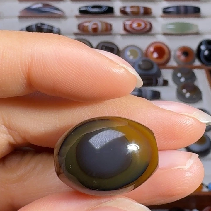 东***米玛瑙/玉髓颈饰未镶嵌