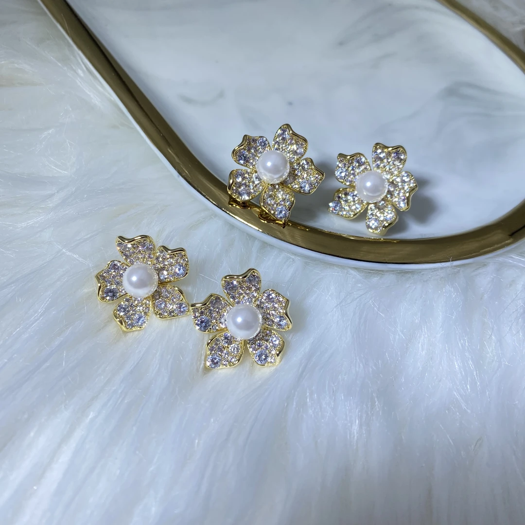 铜合金合成锆石耳饰 气质花朵高级闪耀锆石耳钉法式优雅珠珠耳环