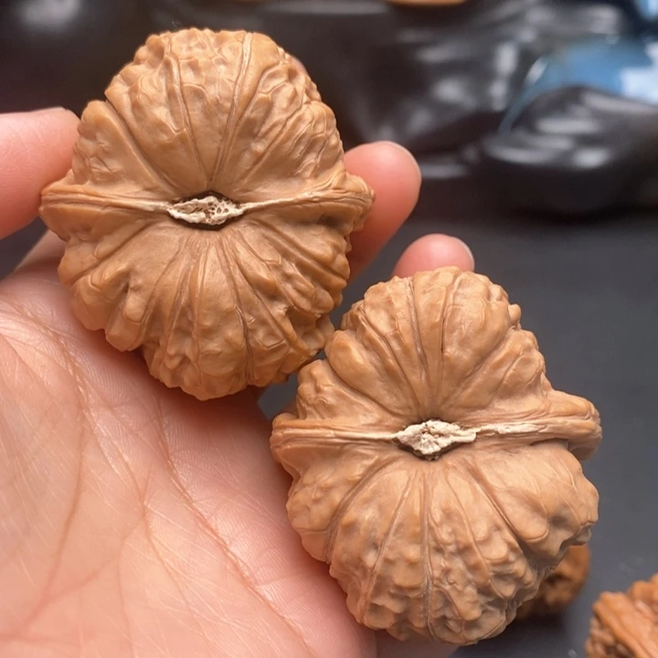 文玩核桃把件毕业石头南瓜49尺