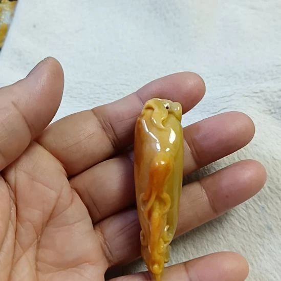 翡翠颈饰未镶嵌J***y翡翠颈饰末镶嵌