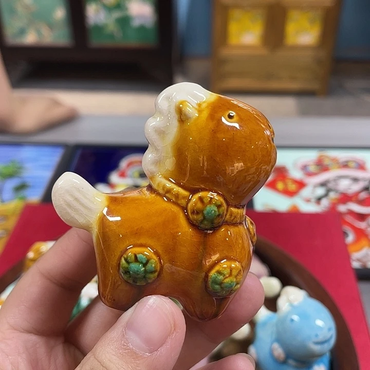 竖款纯手工制作唐三彩棕色