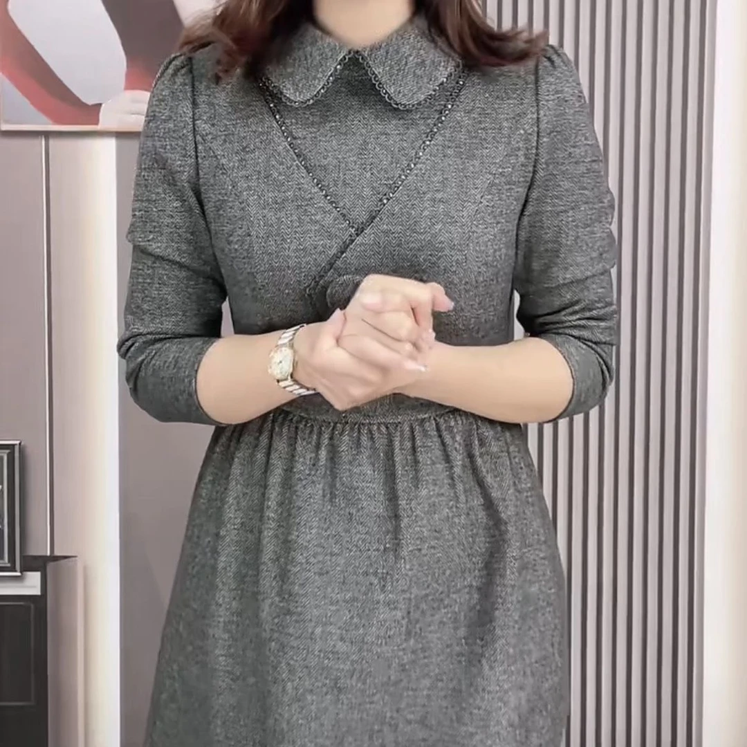 42加厚2023新款秋冬女中长款高档妈妈裙子
