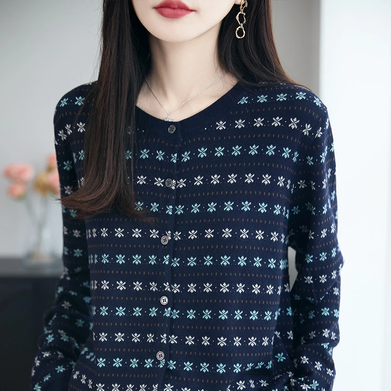 法式设计感提花针织开衫女2025新款宽松显瘦百搭短款毛衣外套上衣