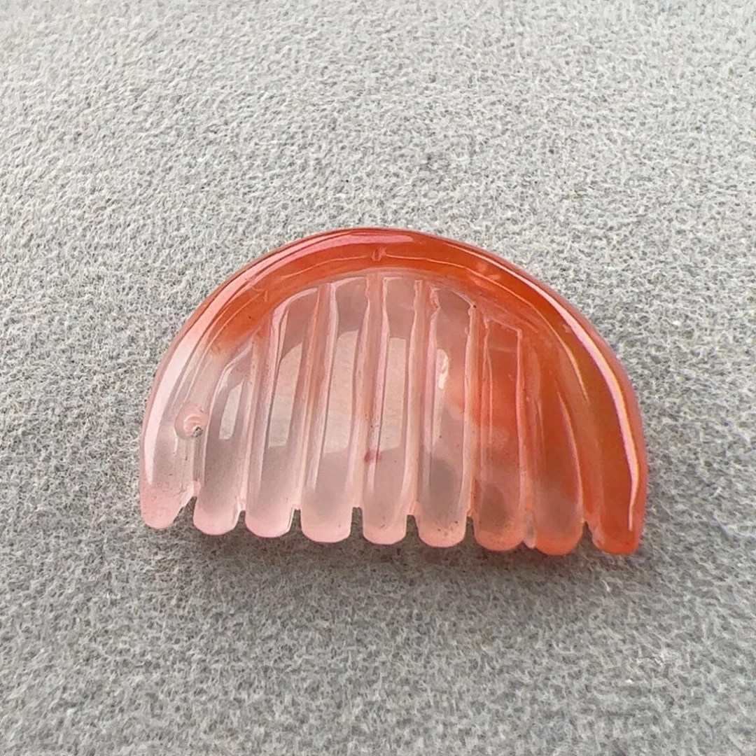 未镶嵌（一梳百顺25*18*6）南红玛瑙