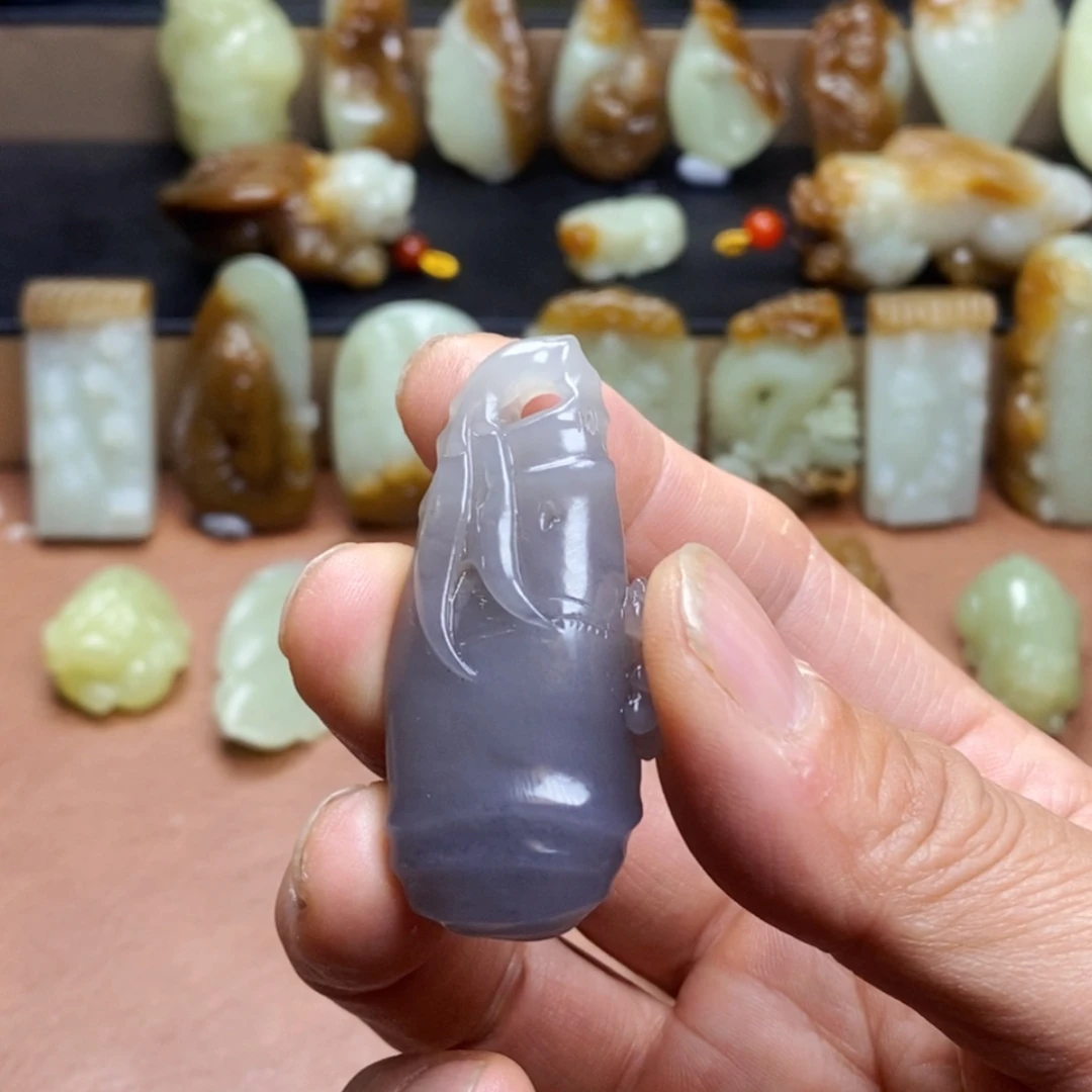 和田玉未镶嵌吊坠(不含链)