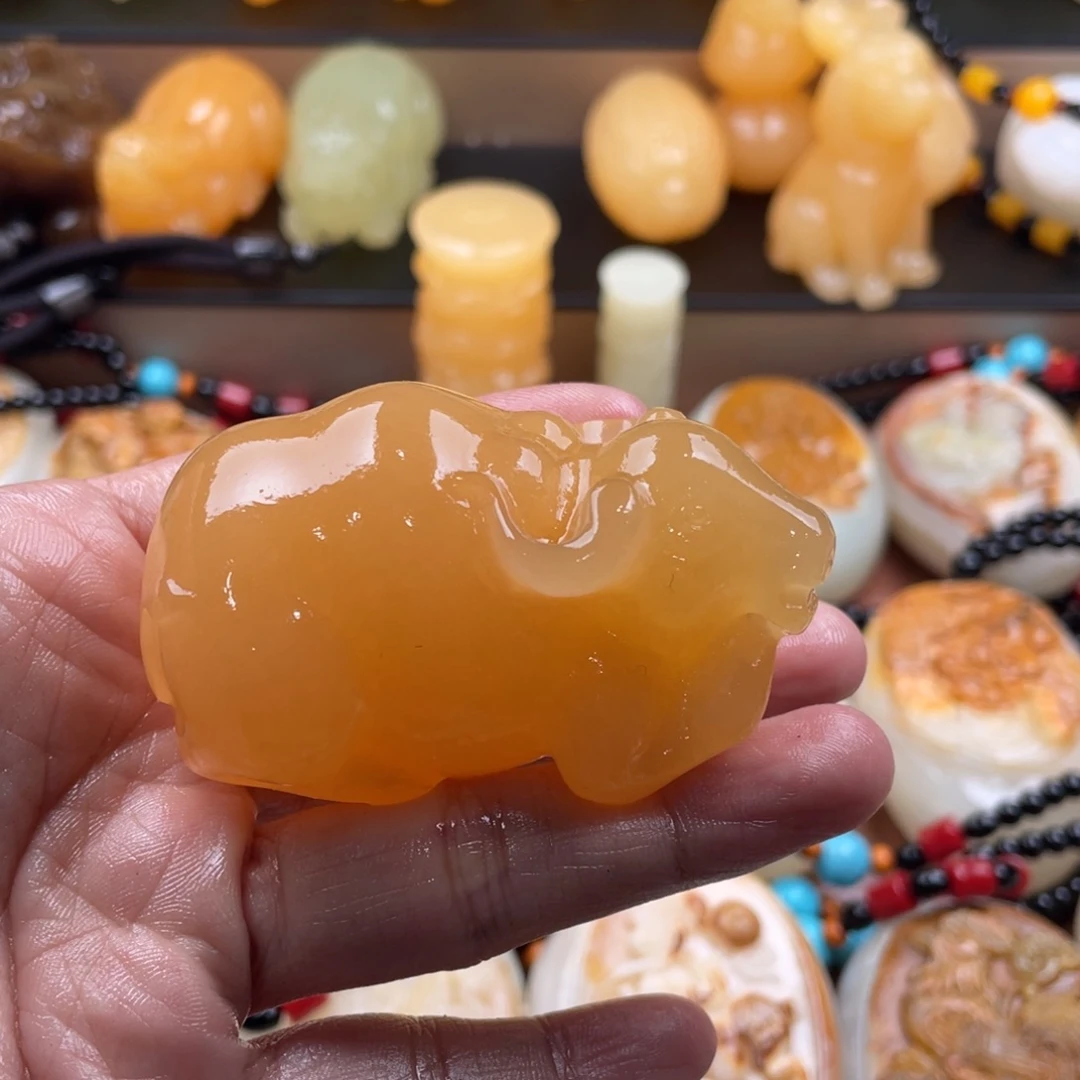 J***Y石材天然古青石手把件