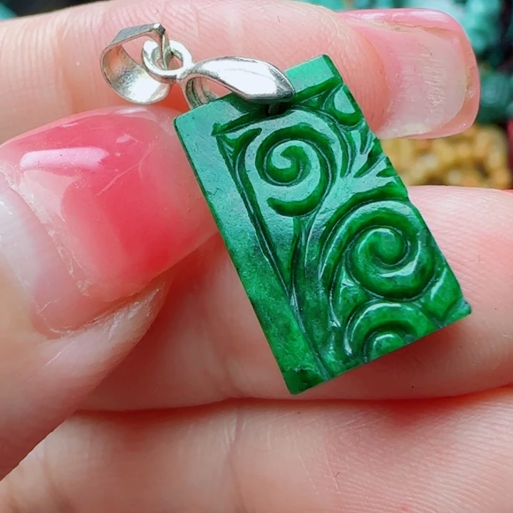 翡翠未镶嵌颈饰天然A货48