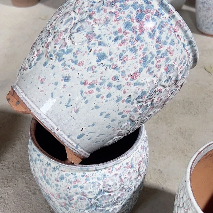 高度22厘米口18厘米