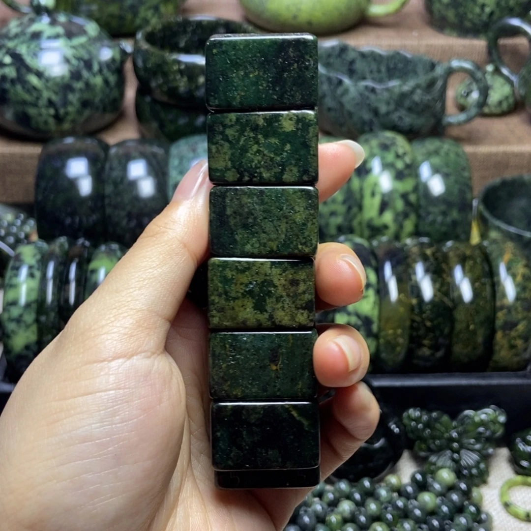 蛇纹石玉未镶嵌药王石