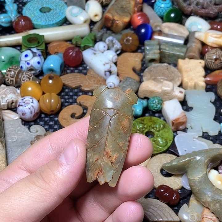 和田玉未镶嵌颈饰13