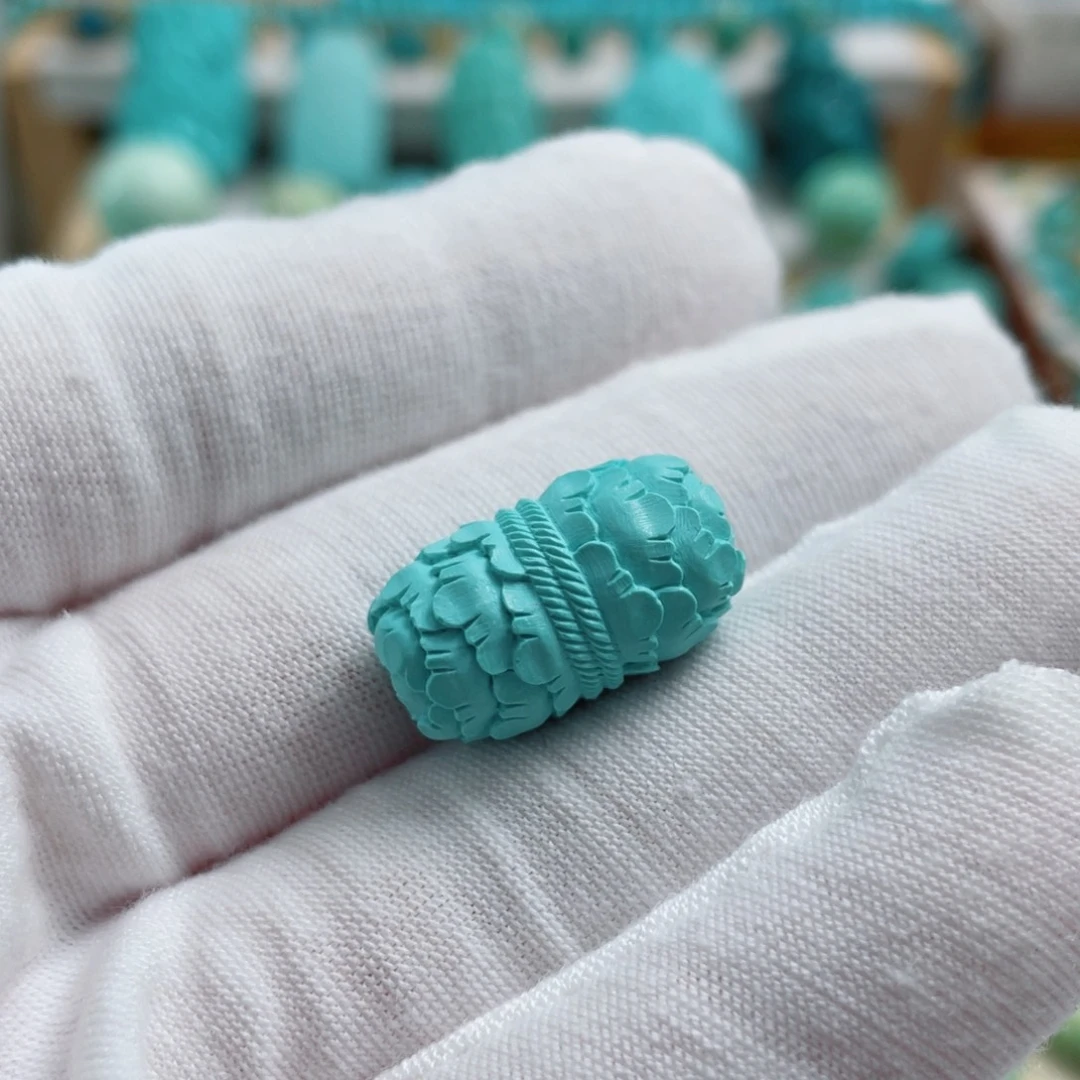未镶嵌绿松石珠宝奇石