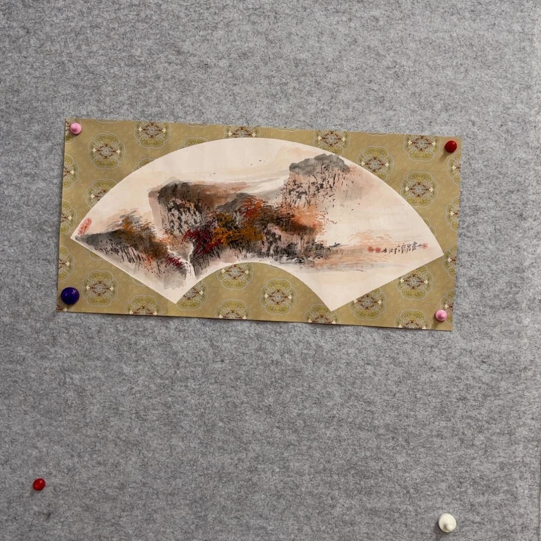 国画花鸟等图案为一体而得