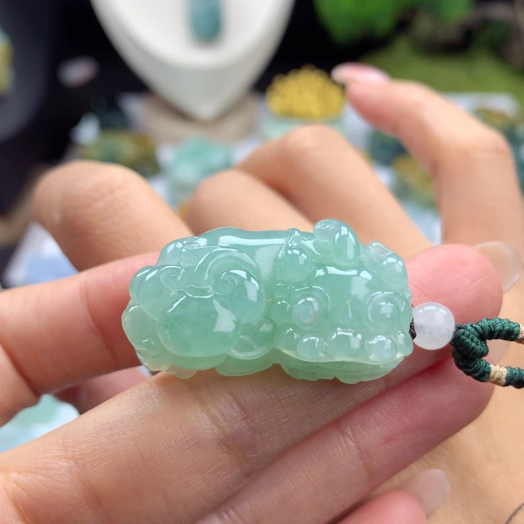 翡翠未镶嵌颈饰A30 冰甜绿霸王貔貅