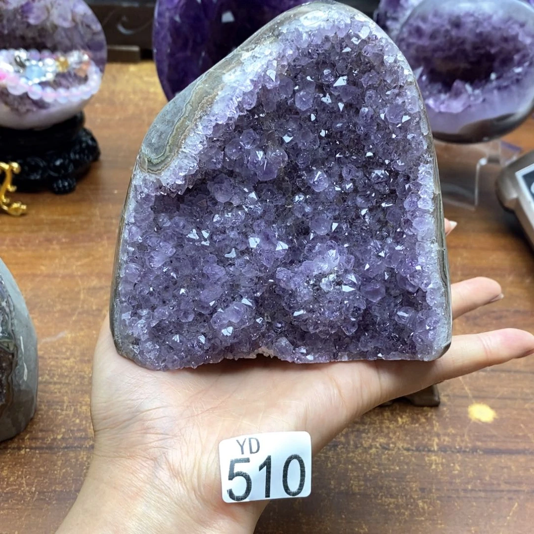 未镶嵌水晶大型摆件（非配饰）