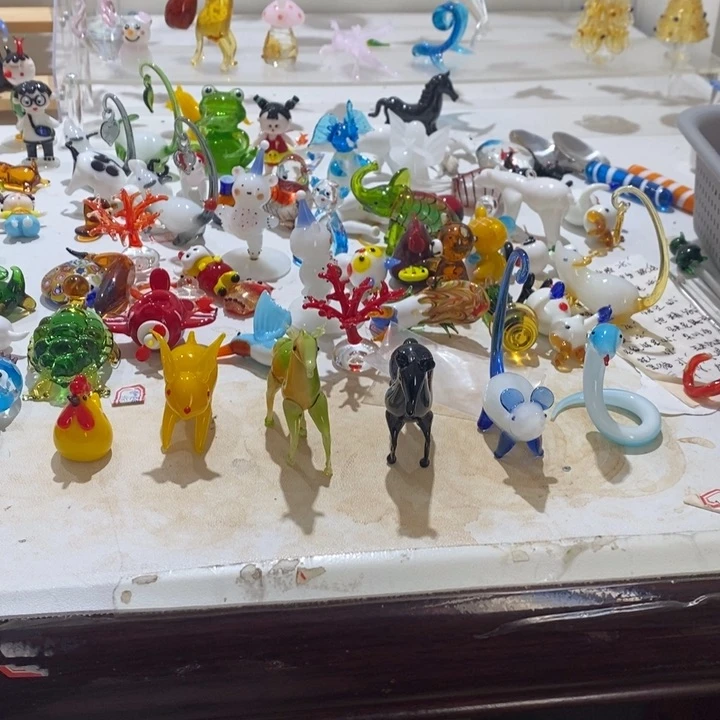 琉璃手工艺品于****?琉璃