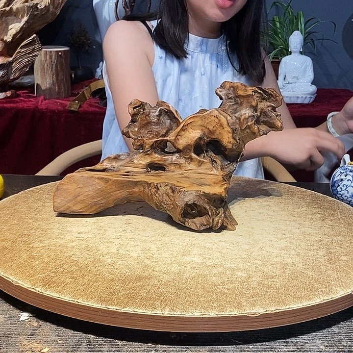 梓**店670株木随行的小根艺