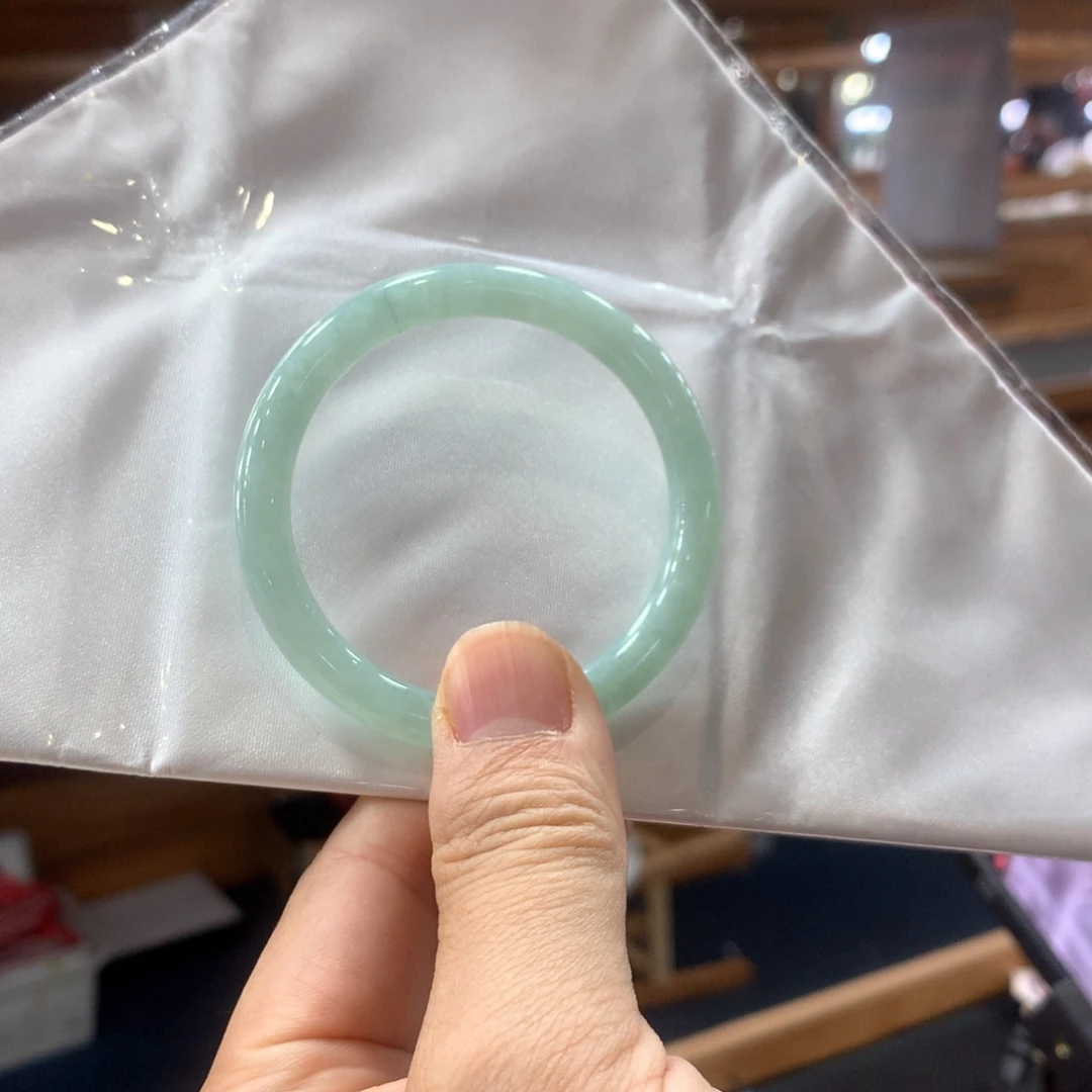 翡翠未镶嵌手镯买断