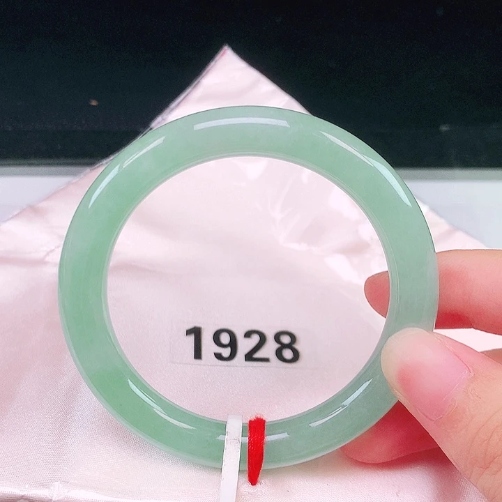 翡翠未镶嵌手镯翡翠手镯