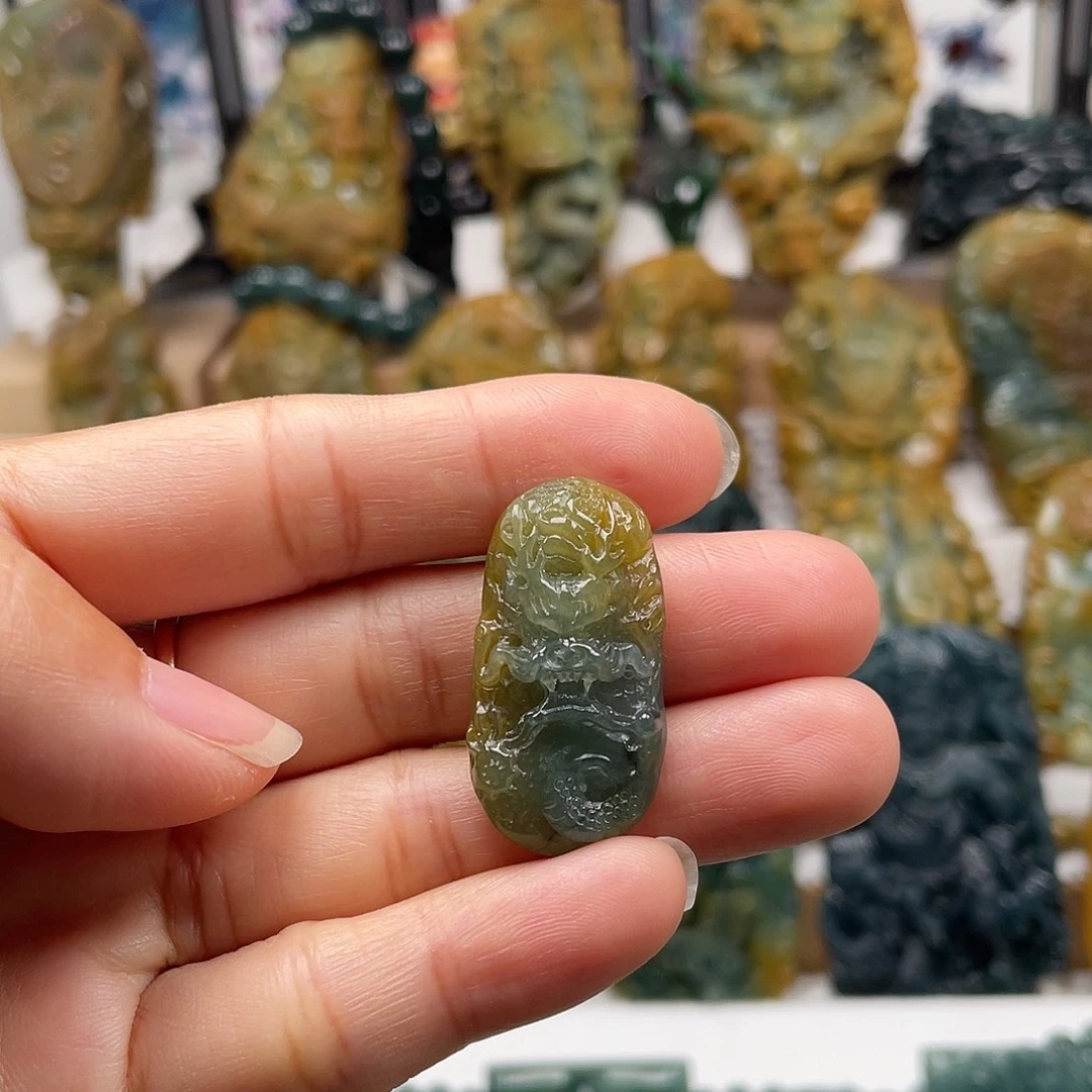 翡翠未镶嵌颈饰天然翡翠a货龙