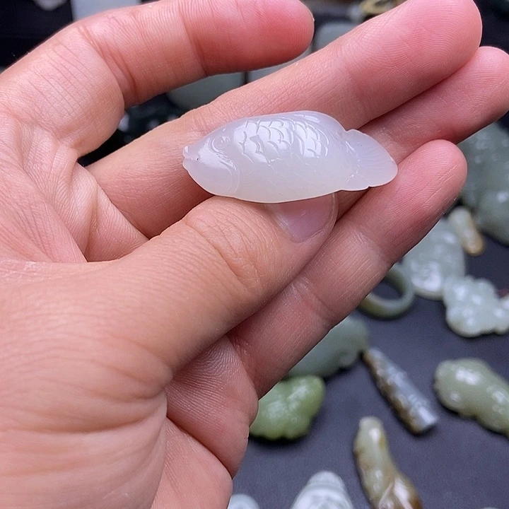 未镶嵌和田玉挂件