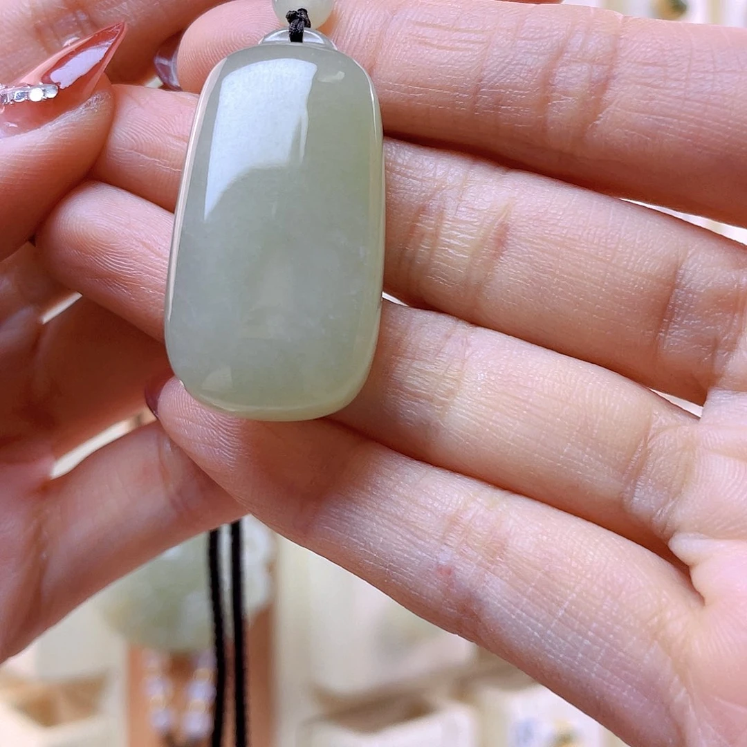 和田玉吊坠(赠链)未镶嵌?*?