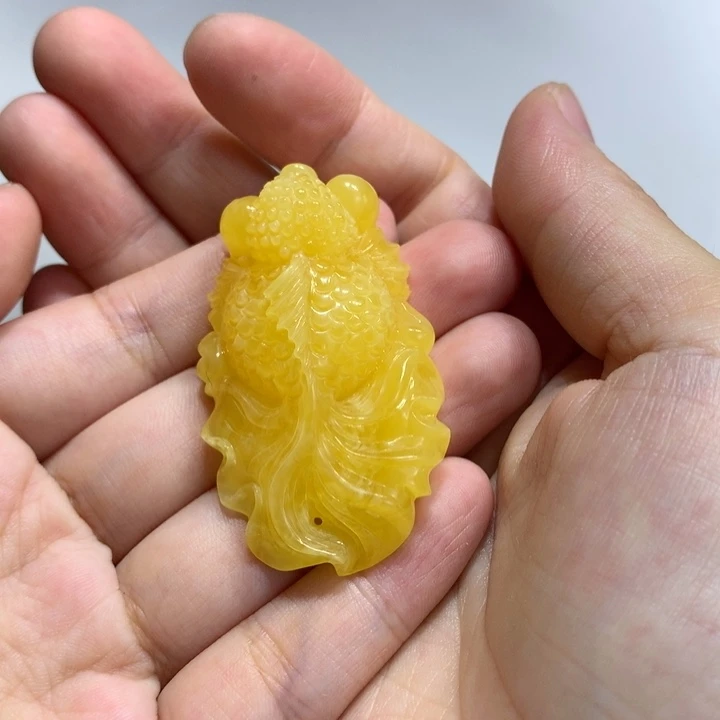 蜜蜡颈饰未镶嵌鱼