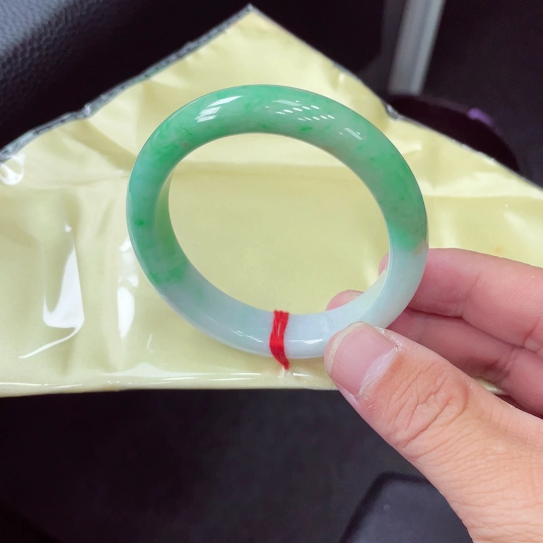 翡翠未镶嵌手镯翡翠