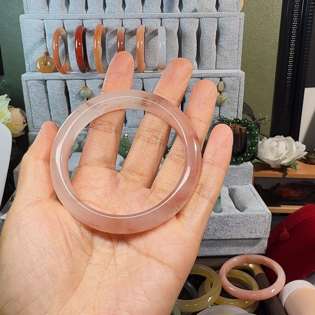 小***呀石英质玉未镶嵌手镯