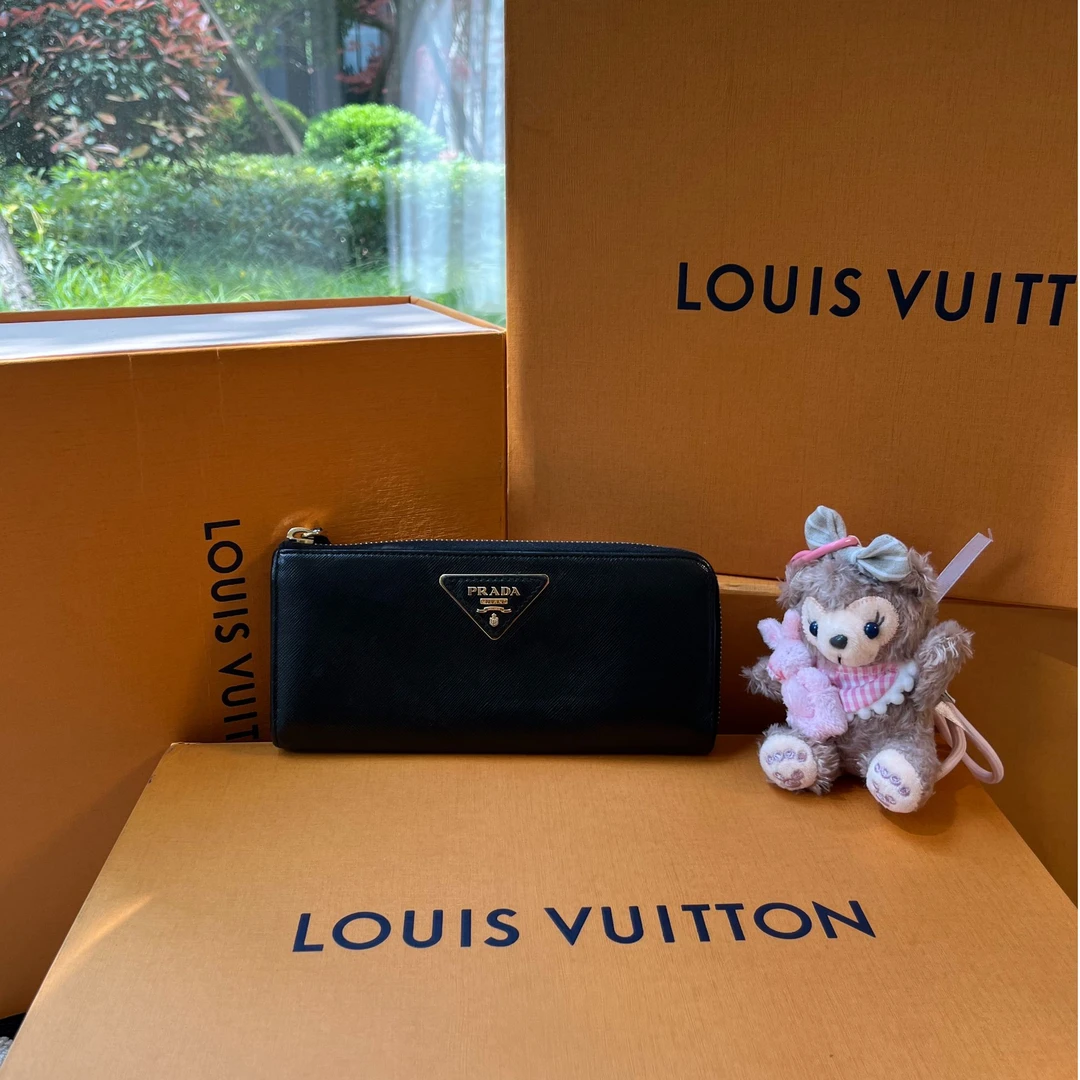 95新 Prada/普拉达 95新 Prada/普拉达 黒色钱包 拉链款