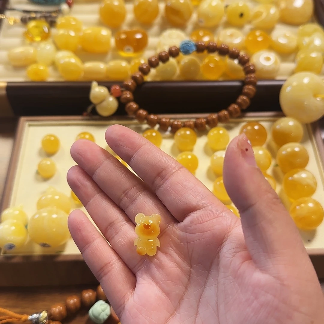 策***玛吊坠猴头核桃小熊