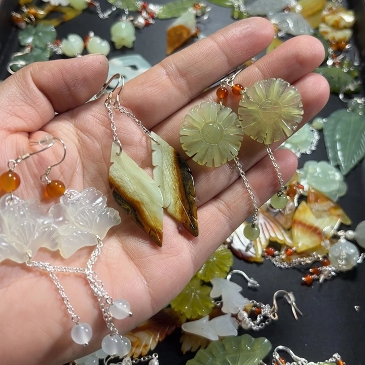 蛇纹石玉耳饰未镶嵌