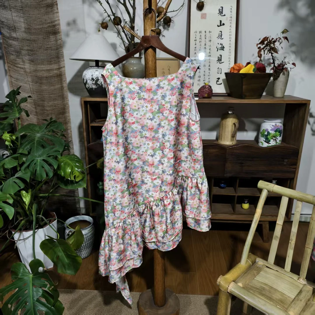 【大梅子推荐】设计款碎花不规则背心裙MXA1025A