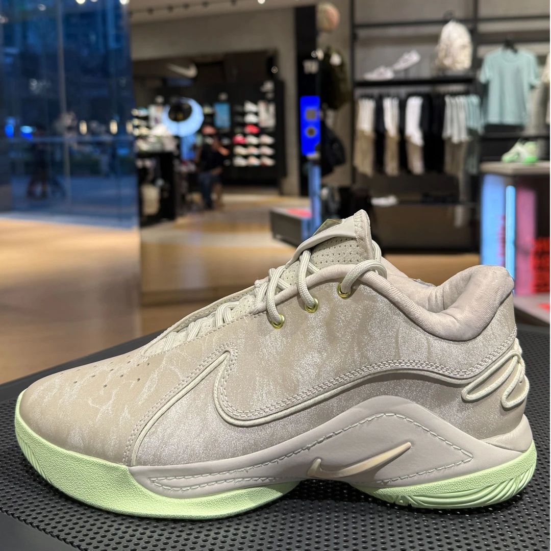 【滔搏联动】NIKE/耐克LEBRON XXII EP 男子实战篮球鞋FZ1095-002