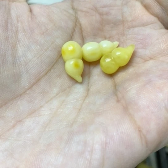 蜜蜡未镶嵌裸石多样性发货其一