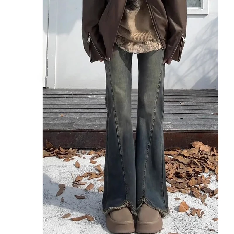 蓝色大码显瘦微喇牛仔裤女冬季款梨形身材加绒高腰遮胯百搭喇叭裤