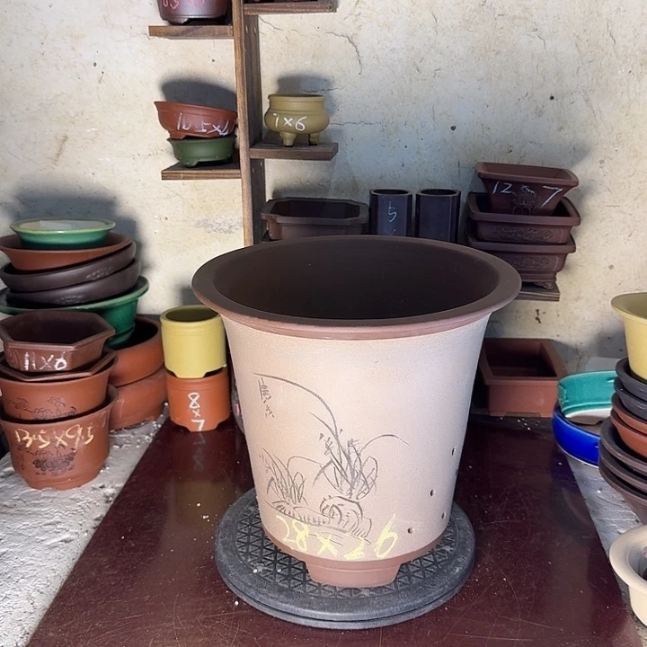 紫砂花盆，手工制作