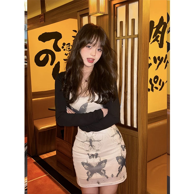 初秋女辣妹穿搭别致绝美甜辣纯欲连衣裙子高级感御姐小香风套装裙