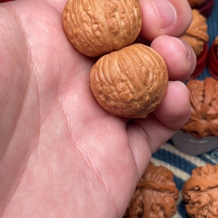 文玩核桃把件心心相印