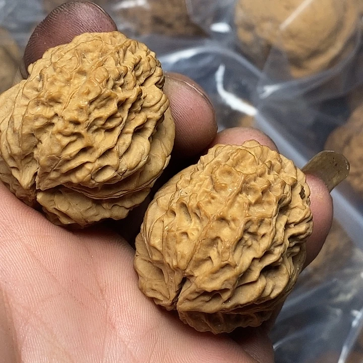 把件文玩核桃云南志成云铁43