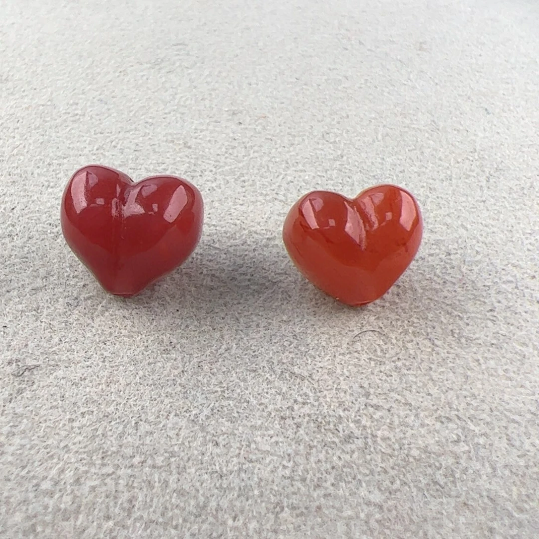 南红玛瑙未镶嵌（屁桃爱心8*10、发一个）
