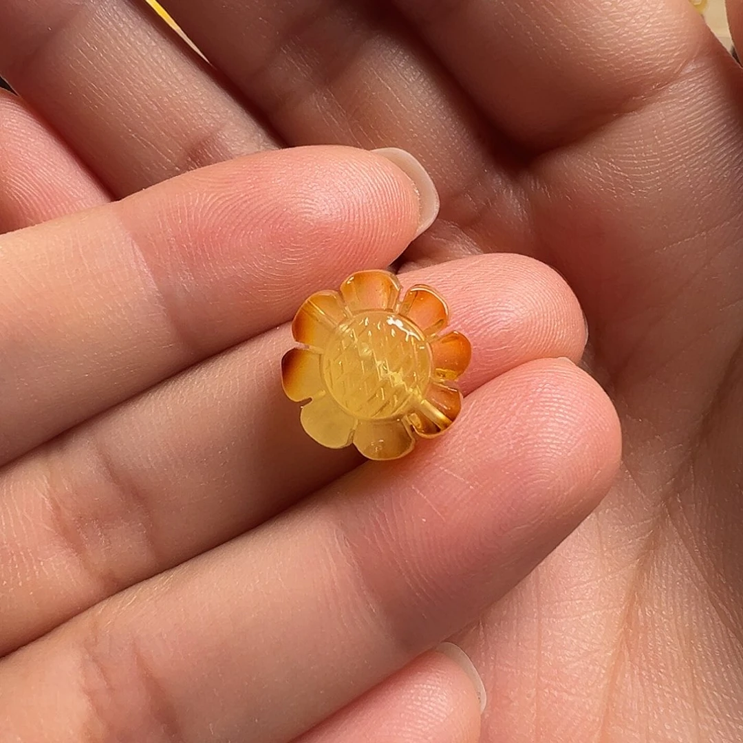 蜜蜡颈饰未镶嵌太阳花