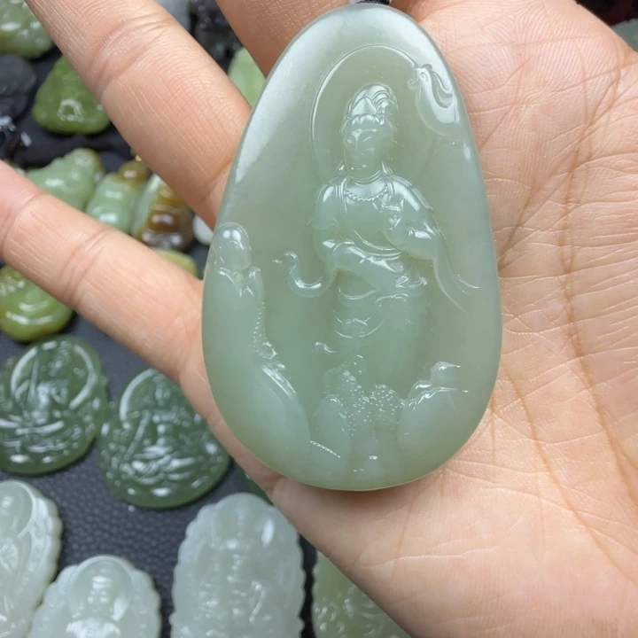 和田玉未镶嵌珠宝奇石