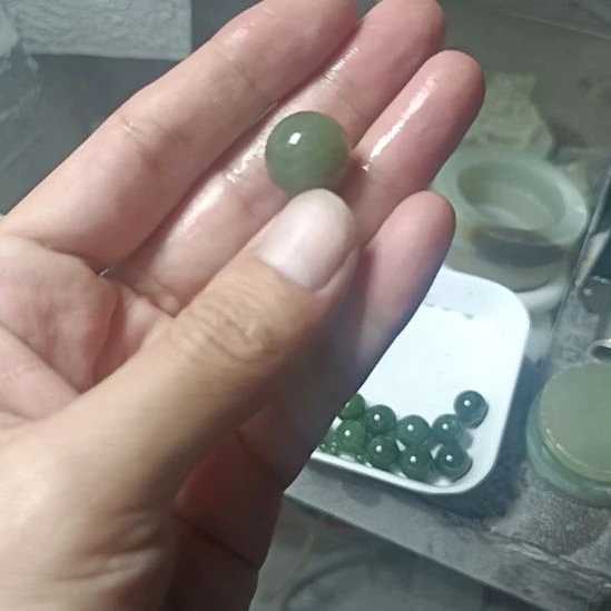 和田玉未镶嵌珠宝半成品