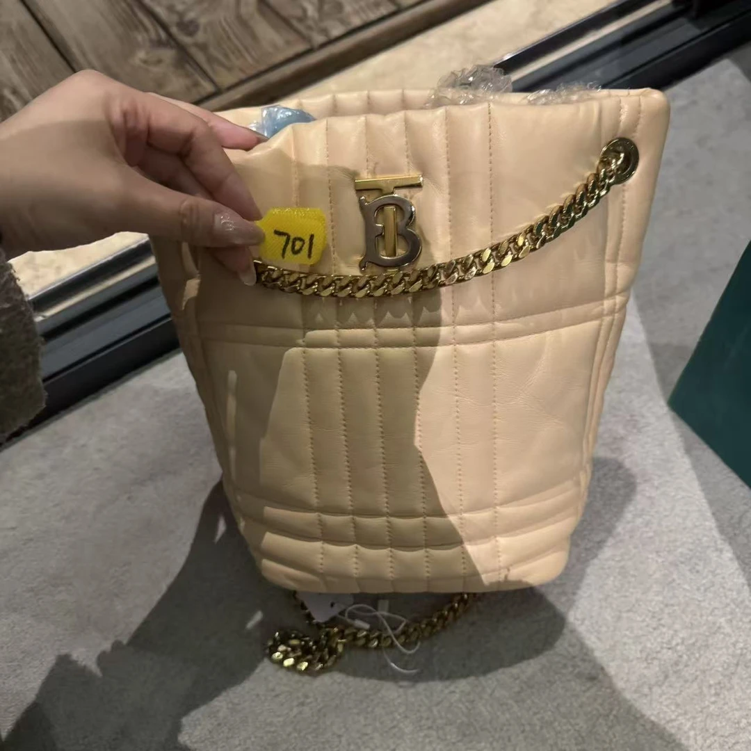 95新 BVLGARI/宝格丽 701  he  /*二奢包包