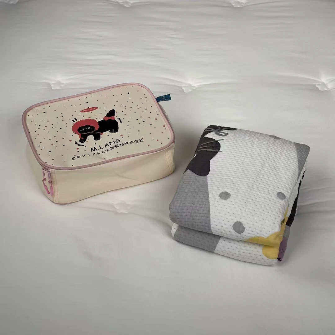 【M.LANG】精品果冻泡芙被可机洗四季可用 120*150cm 夹线流浪猫