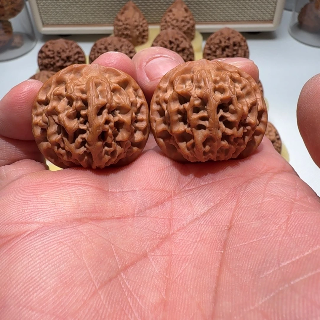 r***n吊坠文玩核桃秦闷