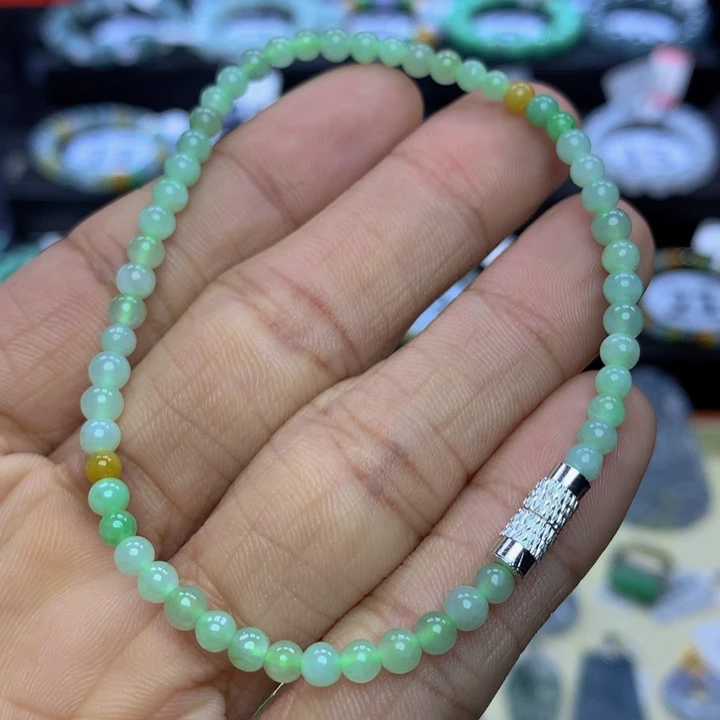 翡翠手链未镶嵌翡翠 3.8